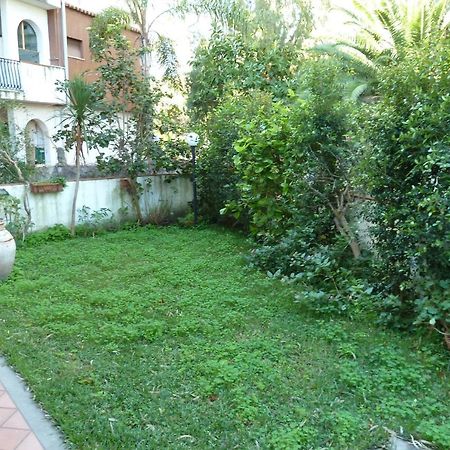 Sea Breeze Acitrezza Διαμέρισμα Aci Castello Εξωτερικό φωτογραφία