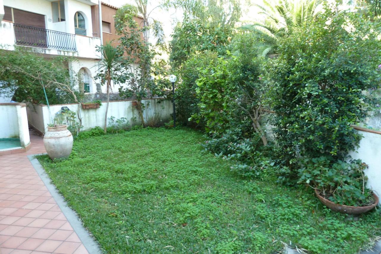 Sea Breeze Acitrezza Διαμέρισμα Aci Castello Εξωτερικό φωτογραφία